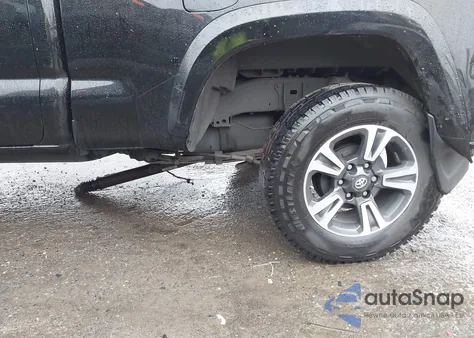 2017 Toyota Tacoma Trd Off Road/Trd Sport z USA, uszkodzony, nr VIN 5TFDZ5BN3HX027435